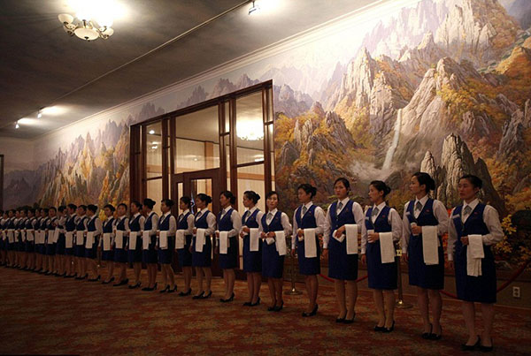 may-dong-phuc-resort-thomas-nguyen-uniform-2