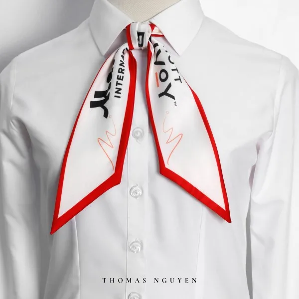 Đồng phục lễ tân khách sạn 5 sao - Thomas Nguyen